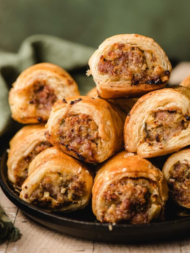 Easy Puff Pastry Sausage Rolls Recipe